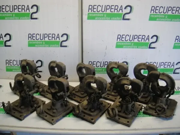 Gancho remolque militar tipo pico loro