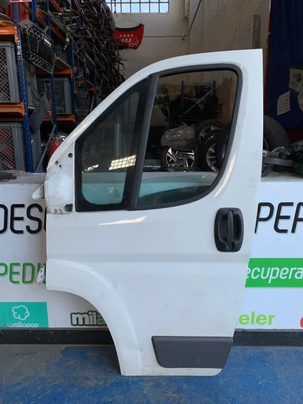 Puerta izquierda FIAT DUCATO 2017